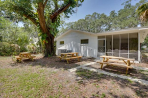 Charming Mid-Century House - Just Steps to Lake!